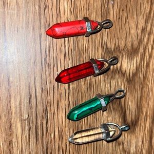 Cute 4pc crystal necklace accessory